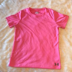 Under Armour top